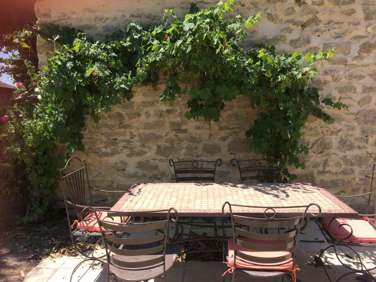 Mas Le Nathakassou Villa Cabannes Exterior photo